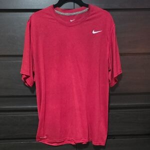 Nike Men's Vibrant Red Short Sleeve Tee